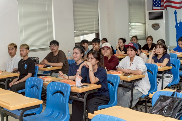 國際專修部大學銜接座談會圖片